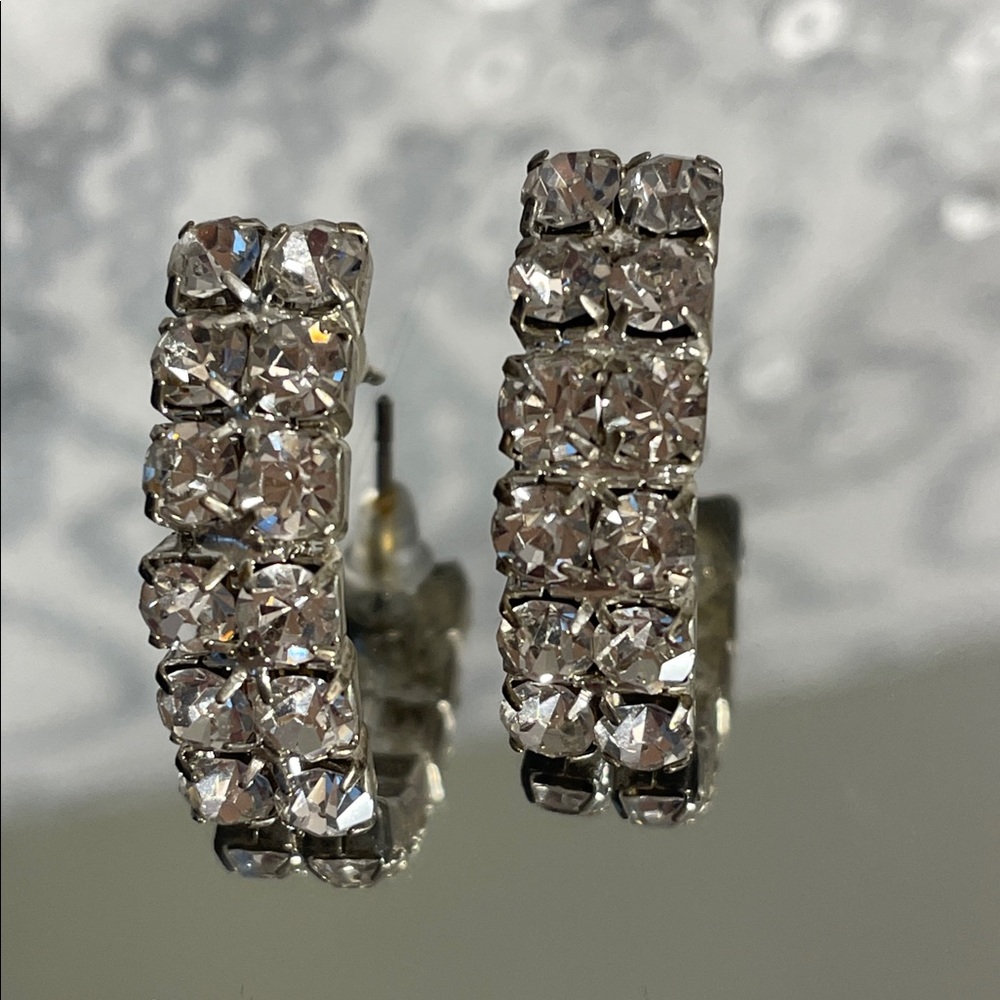 Vintage Silver Rhinestone Crystal Earrings